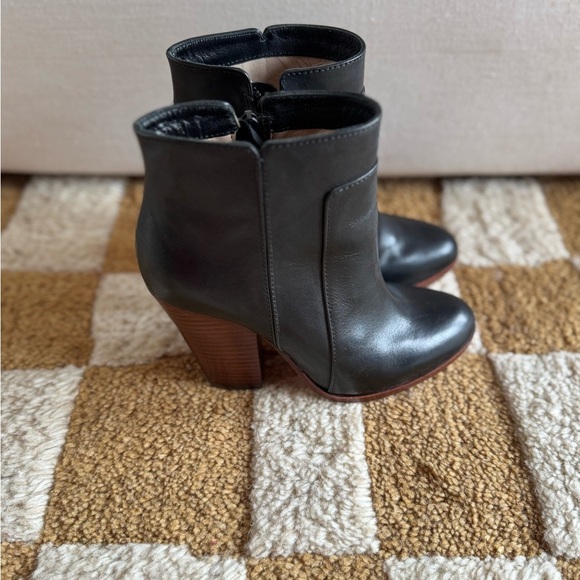 Pour La Victoire Rocker Boots - Picture 2 of 4